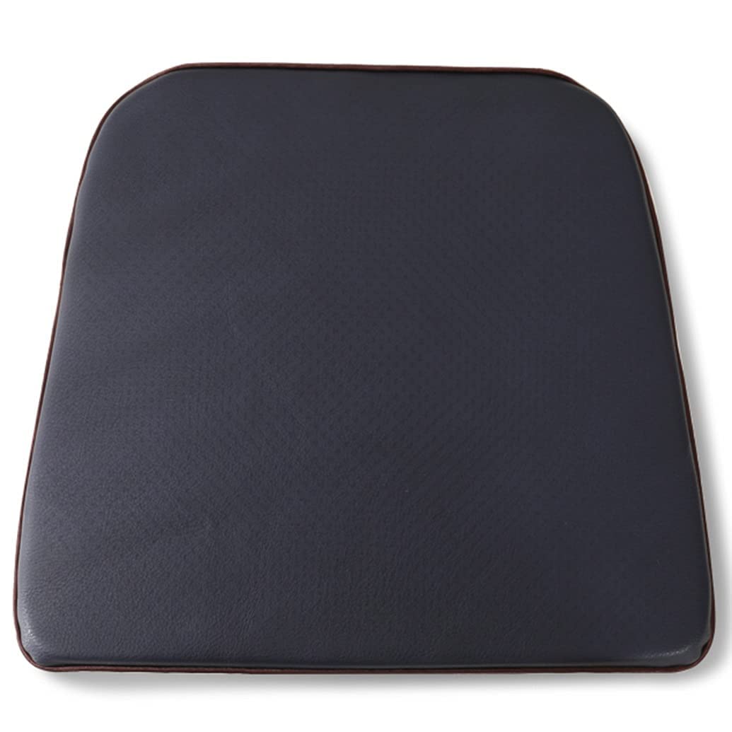 Coussin de chaise en cuir fini les fesses douloureuses sur la chaise