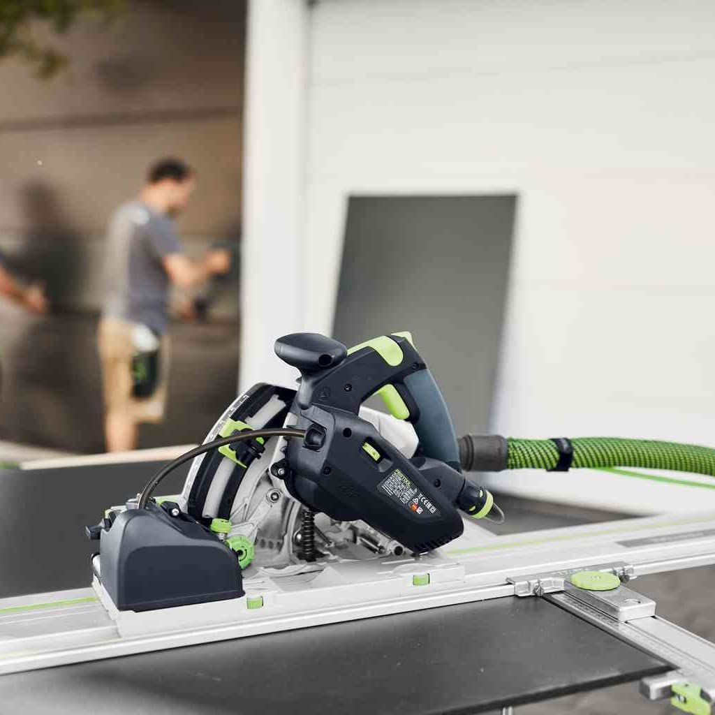 Festool TSV 60 KEBQ-Plus-FS Sierra de Incisión con Pre-corte y Guía FS | Sierra circular con KickbackStop, motor EC-TEC y hoja de diamante para cortes sin desgarros en paneles de hasta 60 mm.