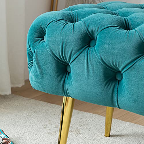 Pouf en velours capitonné pour optimiser les petits salons - 6