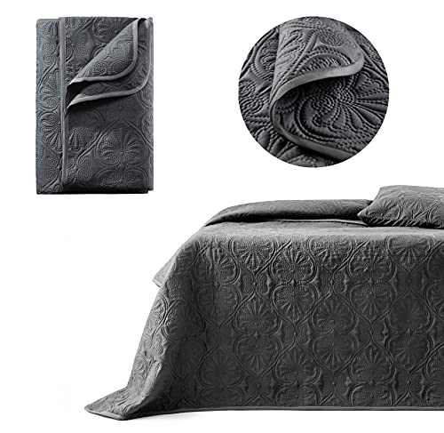 ROOM99 Leila Elegante Tagesdecke in Dunkelgrau 200 x 220 cm Vielseitige Wohndecke als Bettüberwurf oder Sofaüberwurf Überwurfdecke für Bett… – Ansicht 1