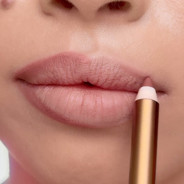 ★Charlotte Tilbury★Mini Iconic Lip Cheat Charlotte Tilbury Mini Iconic Lip Cheat Lip Liner Trio WhatsApp