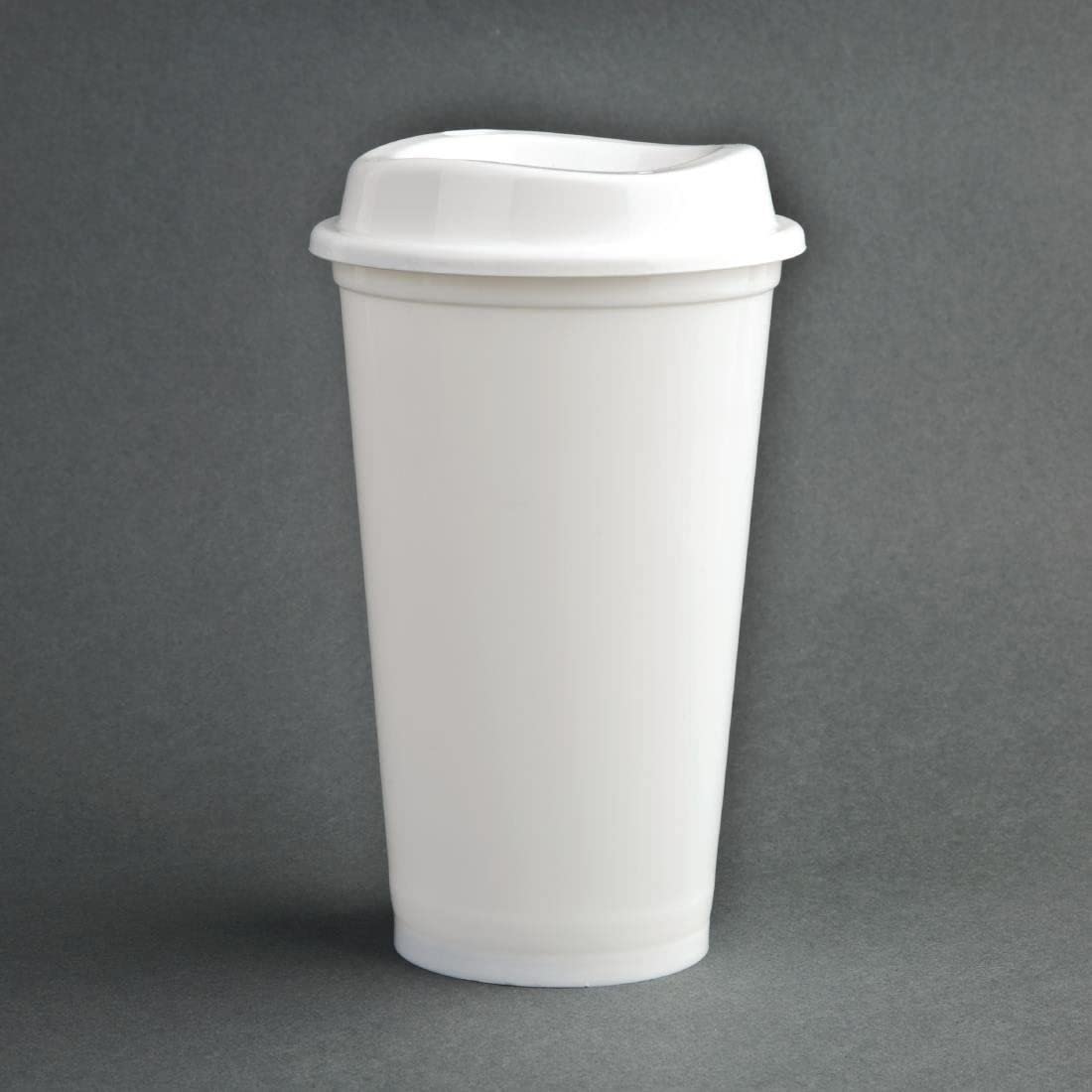 Olympia - Lot de 25 gobelets à café réutilisables en polypropylène 473 ml blancs recyclables avec couvercle tasses recyclables pour boissons chaudes et froides CW929