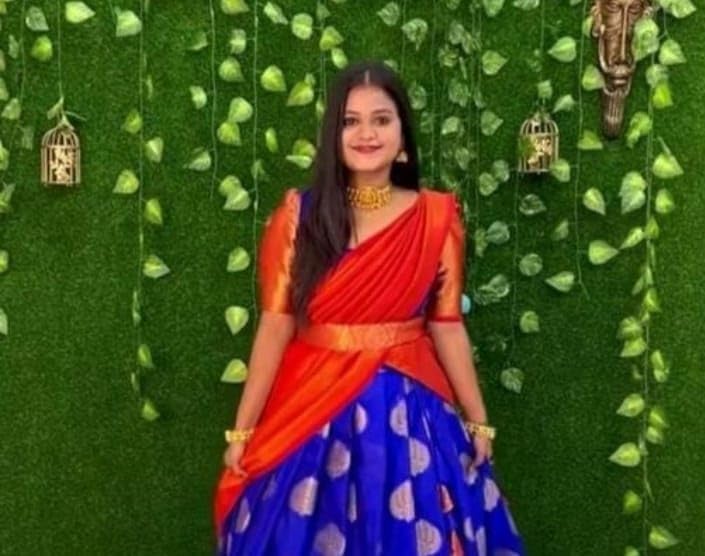 Image of RENVAANI FASHION Women's Indian Traditional Unstitched Kanjivaram Silk Pure Zari Weaving Lehenga Choli With Dupatta Attach With Unstitch Blouse Piece, Half Saree (HALF SAREE HT53 KHAJURI ROYAL RED)