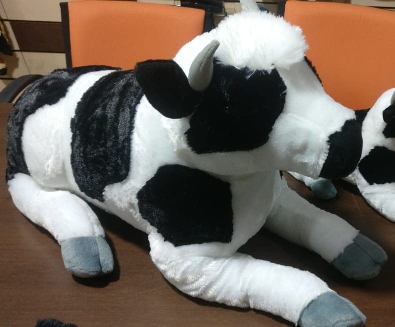 WILD REPUBLIC CK Jumbo Laying Cow 30" (B09TPWP2ZZ) Amazon Price History, Amazon Price Tracker