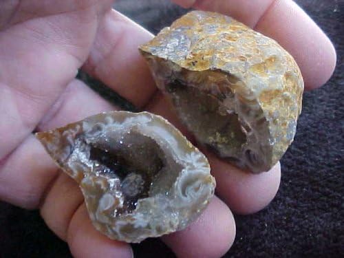 Gemqz D4907 Agate Hollow Geode Matching Couple Nice !!!