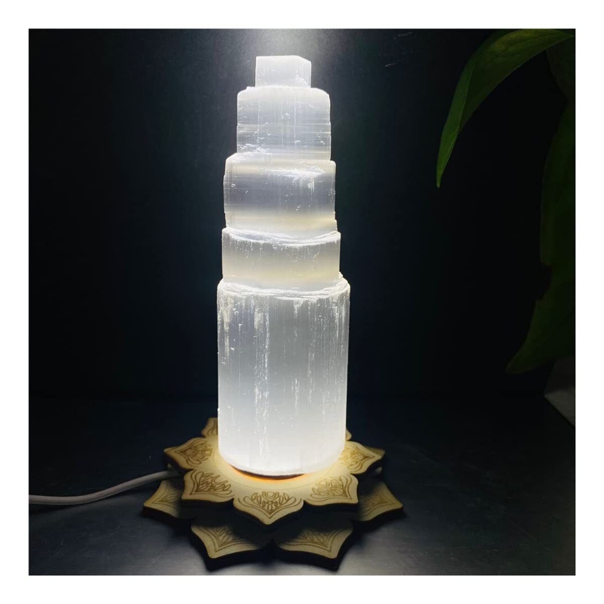 Lámpara de cristal natural de 6 cm para crear un ambiente relajante en tu salón