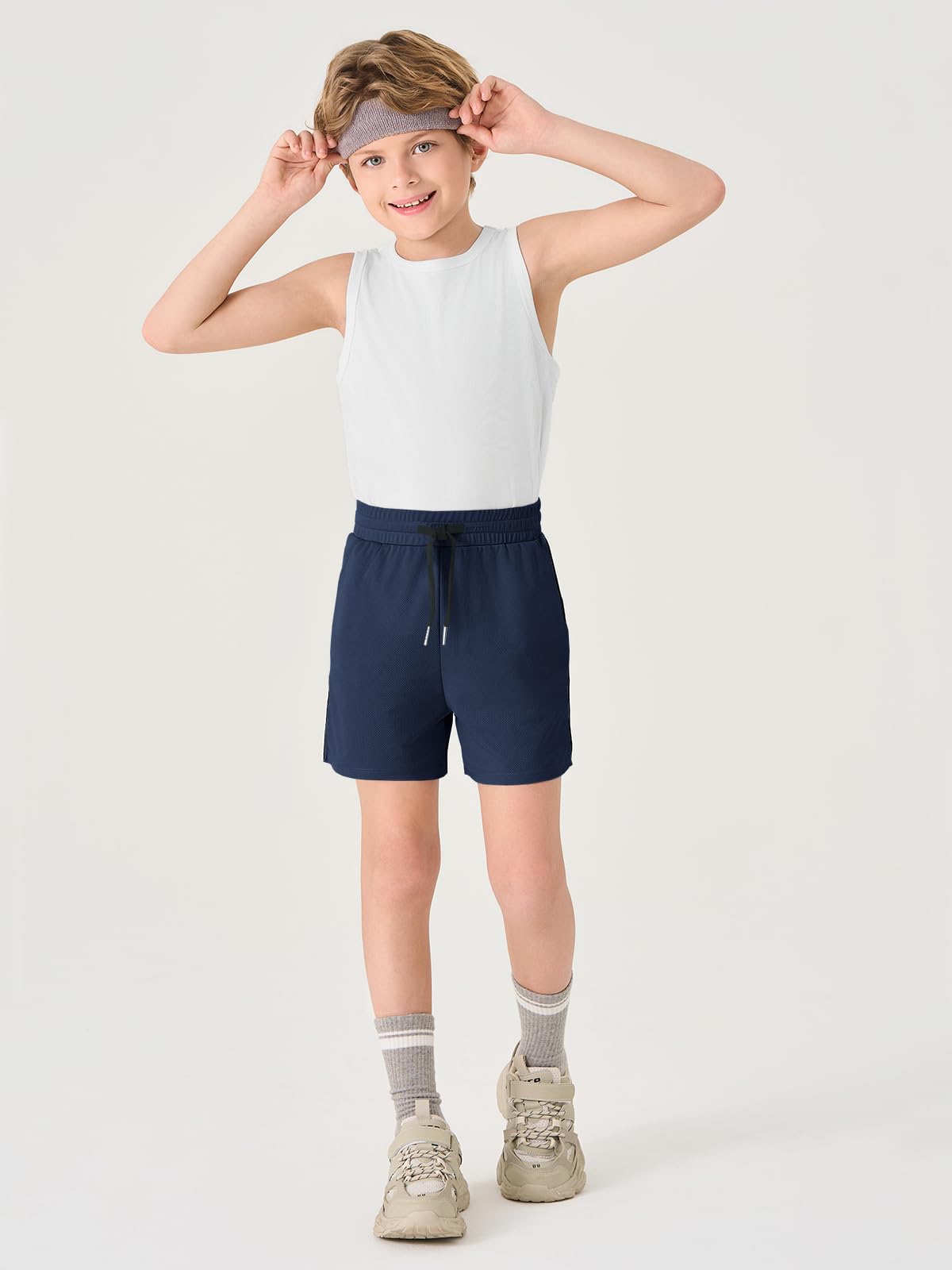 Haloumoning Pantalones cortos de verano para niño, pantalones cortos de deporte para niños, monocolor, secado rápido, ligeros, abertura lateral, pantalones de baloncesto con cintura elástica - 5