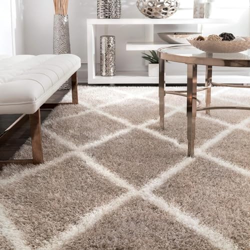 Image of AROMICK Modern Polyester Anti Slip Shaggy Fluffy Rug and Carpet for Living Room, Bedroom & Dining Room (4 x 6 Feet, Beige Ivory Box)