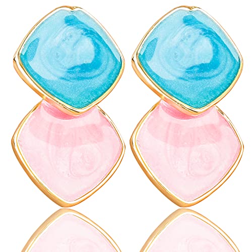 Boucles d'oreilles bleues et roses pour célébrer la maternité avec tendresse