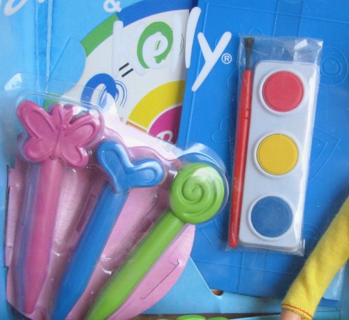 Muñecas Barbie y Kelly Art Teacher con escritorio y accesorios miniatura 4