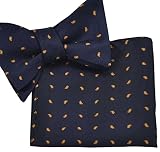 Compuesto por una corbata y un cuadrado de bolsillo.