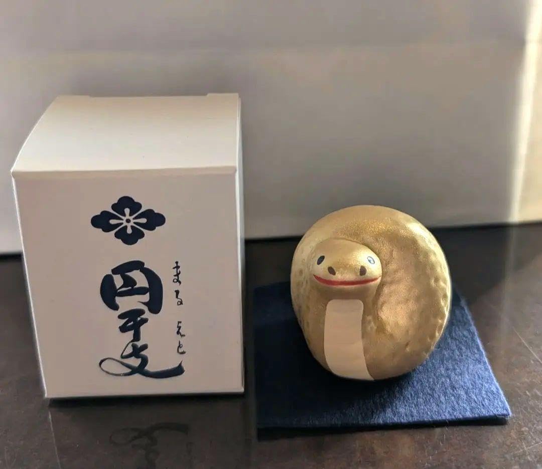 Amazon.co.jp: 伊勢神宮 令和7年 円干支 巳 へび ゴールド 2025年 置物