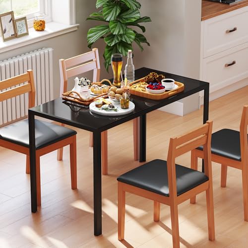Table à manger rectangulaire compacte pour optimiser les petits espaces