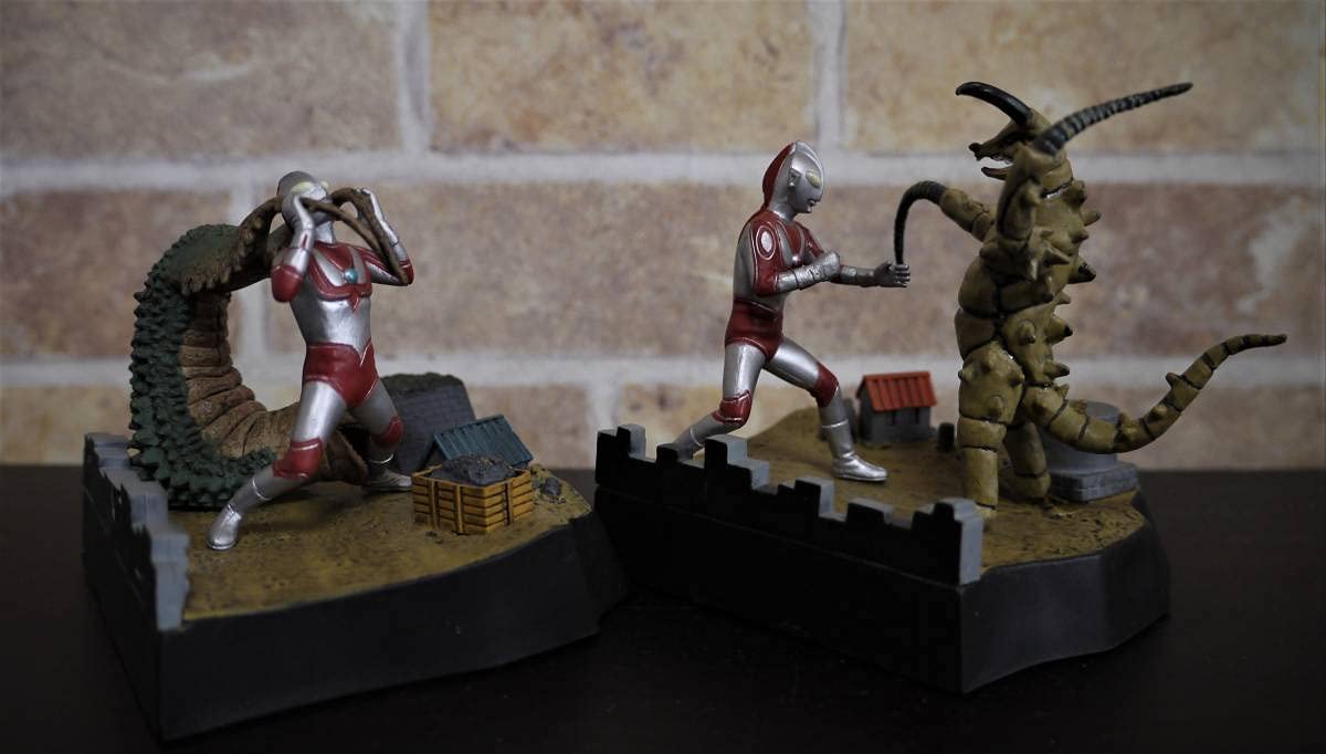 ウルトラ怪獣 戯画　決戦！怪獣対マット他 Yahoo!オークション - 二大怪獣東京を襲撃／決戦 怪獣対マット