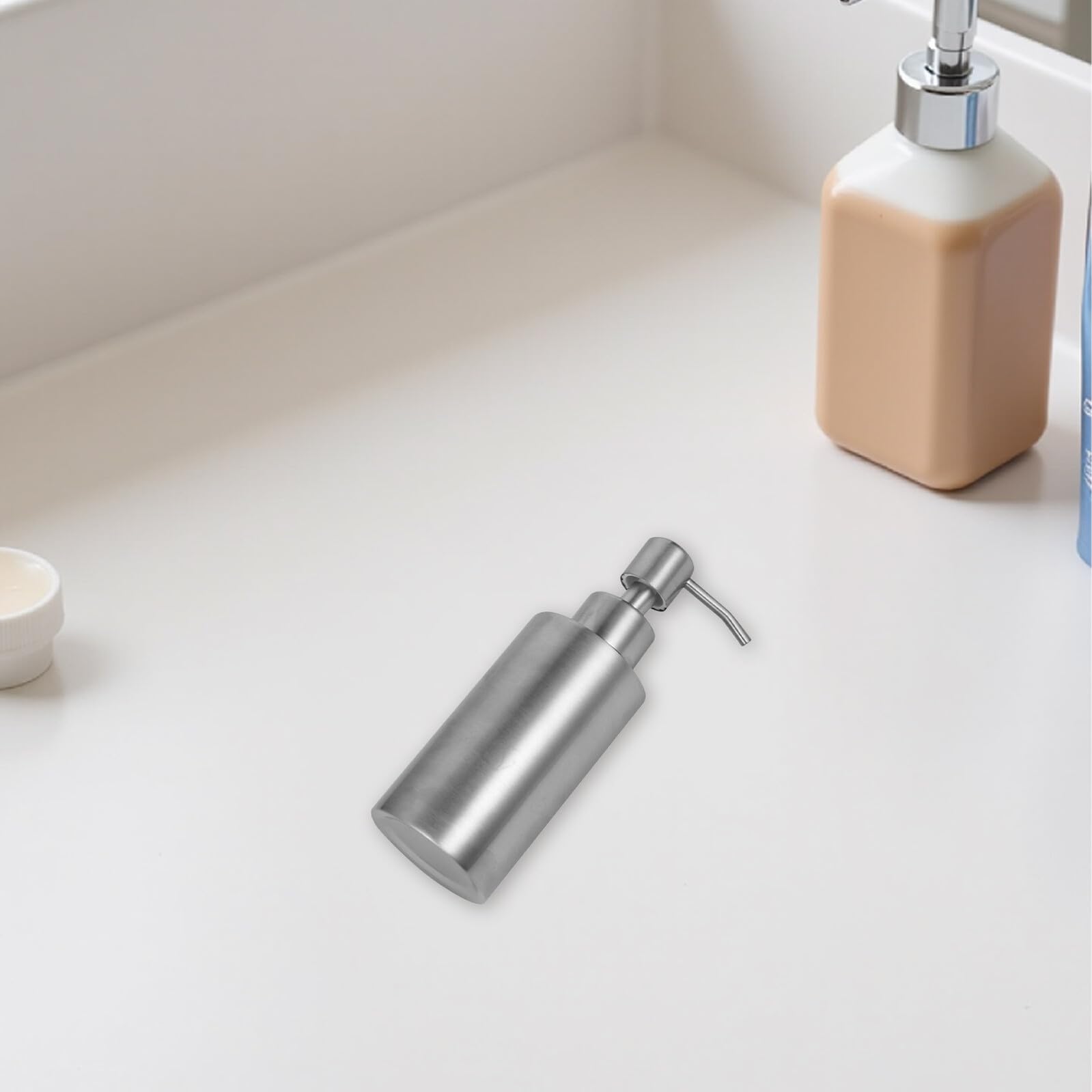 Garneck 2 Piezas Dispensadores de Loción de Acero Inoxidable Botellas Dosificadoras Portátiles para Jabón Líquido y Crema para Cocina y Baño Diseño Preciso y Moderno
