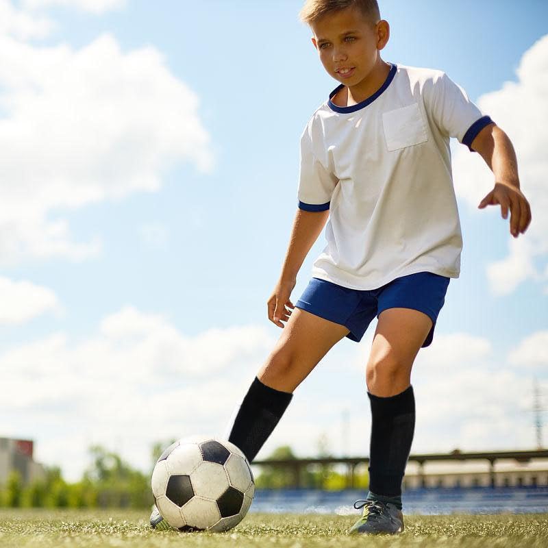 2 Set Kids Grip Soccer Socks with Shin Guard Sleeves, Anti-Slip for Ages 7-14 Youth Boys Football Basketball Training3