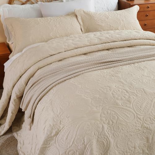 Image of EVENHUG Oversized King Quilt California King Size Lightweight Bedding Set Reversible Bedspread Coverlets for All Seasons 3 Piece (Beige 120 inchx128 inch)