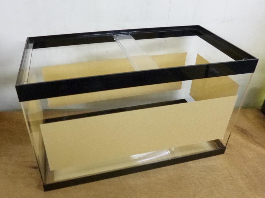 新品 アクリル水槽 ６０Ｘ３０Ｘ３６ｃｍ(黒帯) 透明エンビフタ付セット Amazon.co.jp: アクリル水槽 60X30X36cm(黒帯) 透明