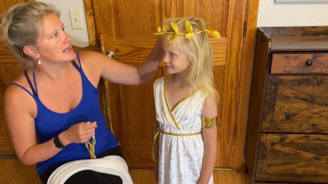 Disfraz Toga Griega para Niñas con Corona de Hojas miniatura 6