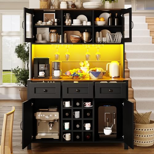 Ktipm Alacena de Cocina Alto con Enchufe y LED, Aparador Cocina con Botellero y Portavaso, Armario Cocina con 4 Puertas y 3 Cajones, Aparadores con Dispositivo Antivuelco, 120x40x170 cm, Negro