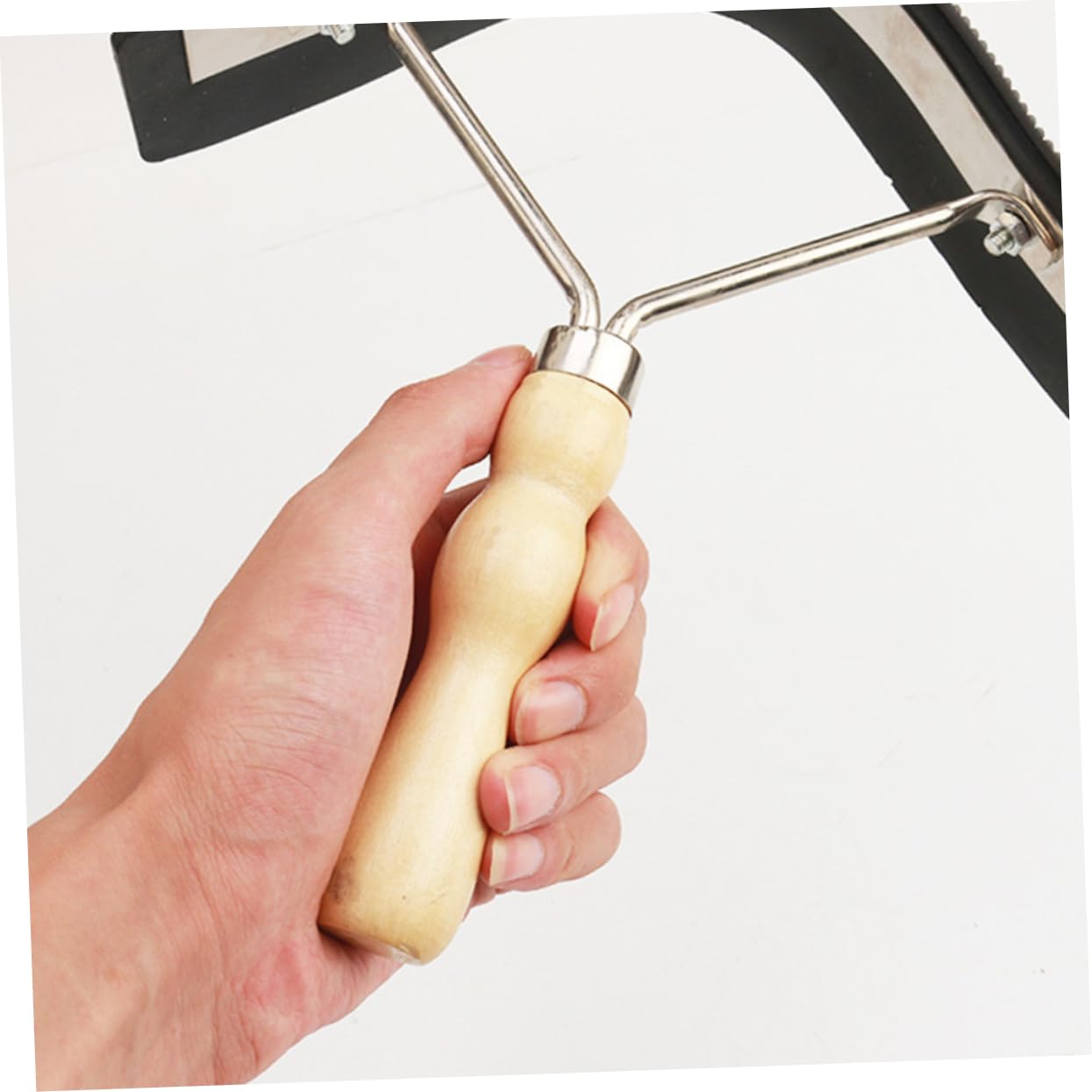 BESTonZON 1Pc Cattle Hair Comb and Horse Grooming Brush Coarse Tooth Grooming Tool with Handle for Livestock Cleaning Supplies