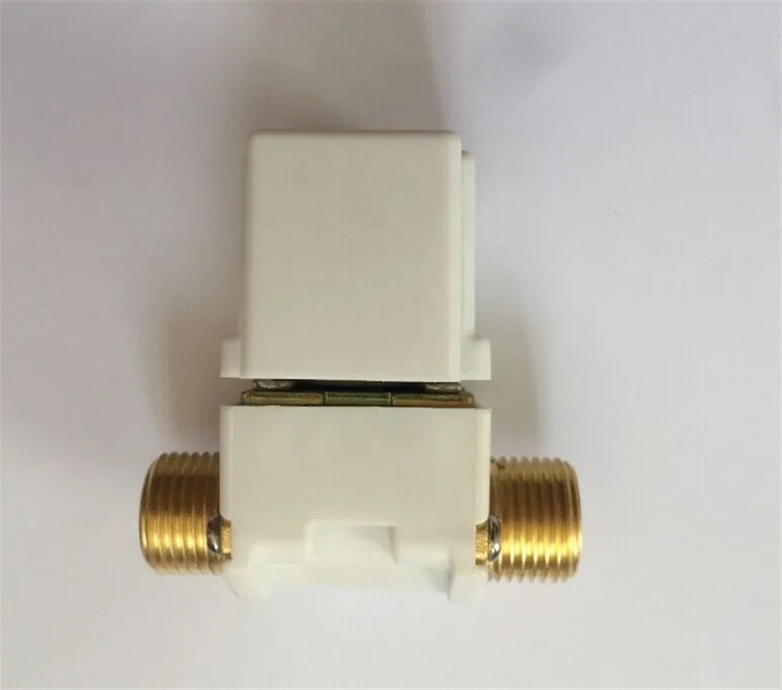 5 sztuk/partia normalnie otwarty przełącznik elektromagnetyczny 12 V DC (1/2") do ciśnienia wody i powietrza 0,02 – 0,8 MPa