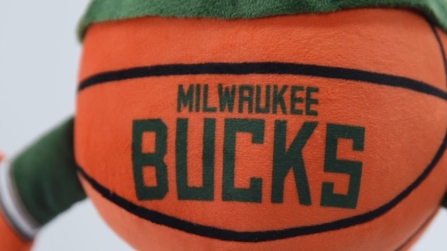Amazon.com: Bleacher Creatures Milwaukee Bucks 8