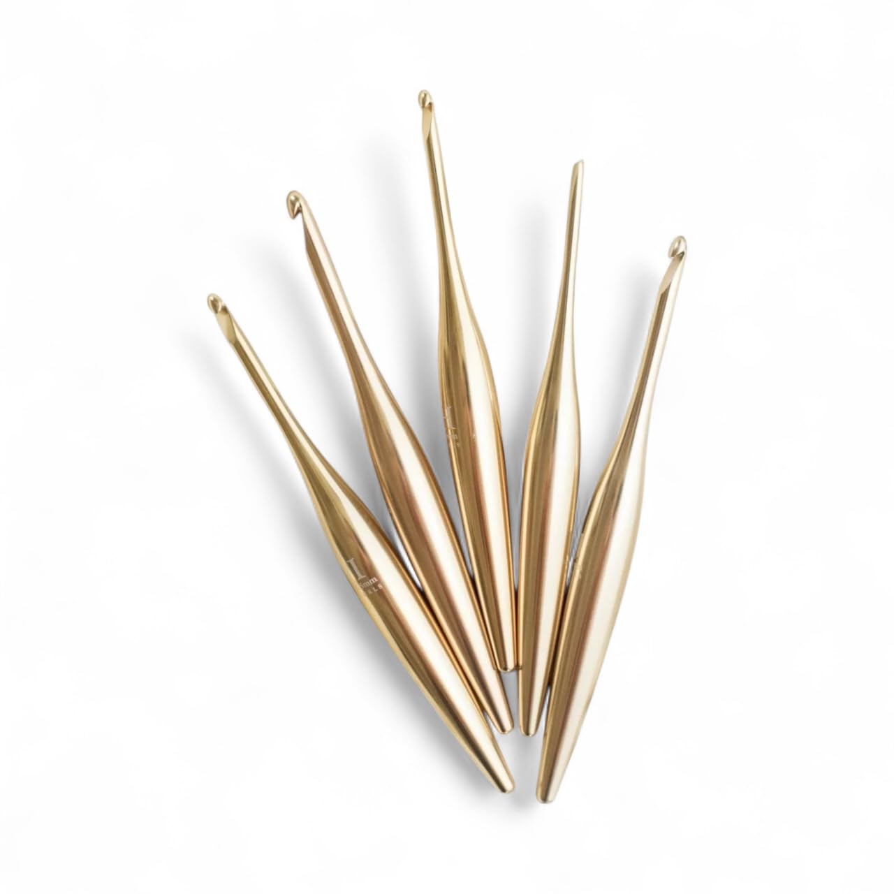 Amazon.com: Furls Crochet Hook, Gold Streamline Metal Matte Finish