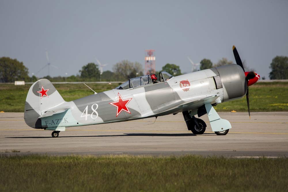 Amazon.com: Posterazzi PSTTZG100688MLARGE Yakovlev Yak-3U warbird