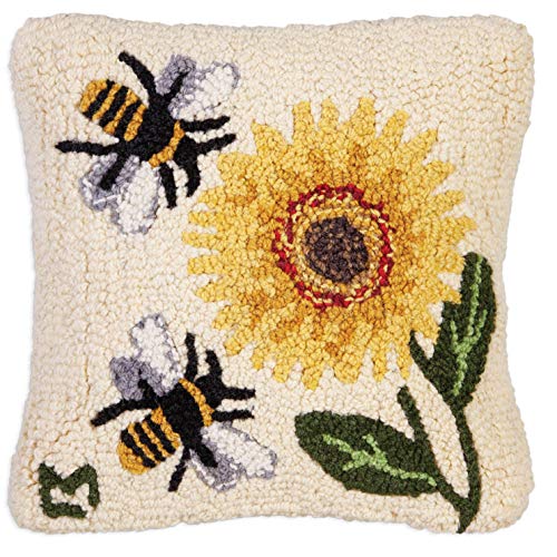 Chandler 4 Corners Artist-Designed Sunflower Bees Hand-Hooked Wool Decorative Throw