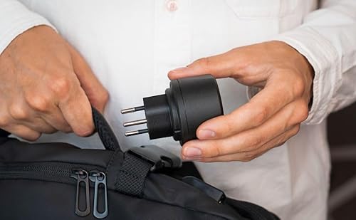 Brennenstuhl Reisestecker/Reiseadapter (Reise-Steckdosenadapter zum Anschluss elektrischer Geräte mit Schutzkontakt Stecksystem in Ländern mit Schweizer Stecksystem) schwarz