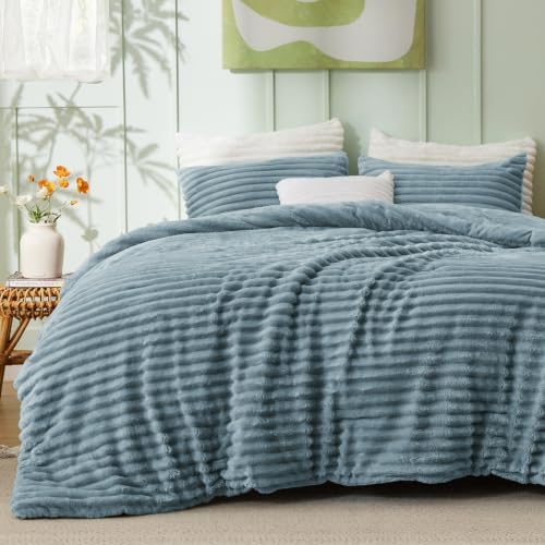 Image of Bedsure Queen Fluffy Comforter Set - GentleSoft 3 Pieces Luxury Fleece Bed Mineral Blue Bedding, Cozy Room Decor Aesthetic, 1 Queen Bed Comforter (90 inchx90 inch) and 2 Pillowcases (20 inchx26 inch)