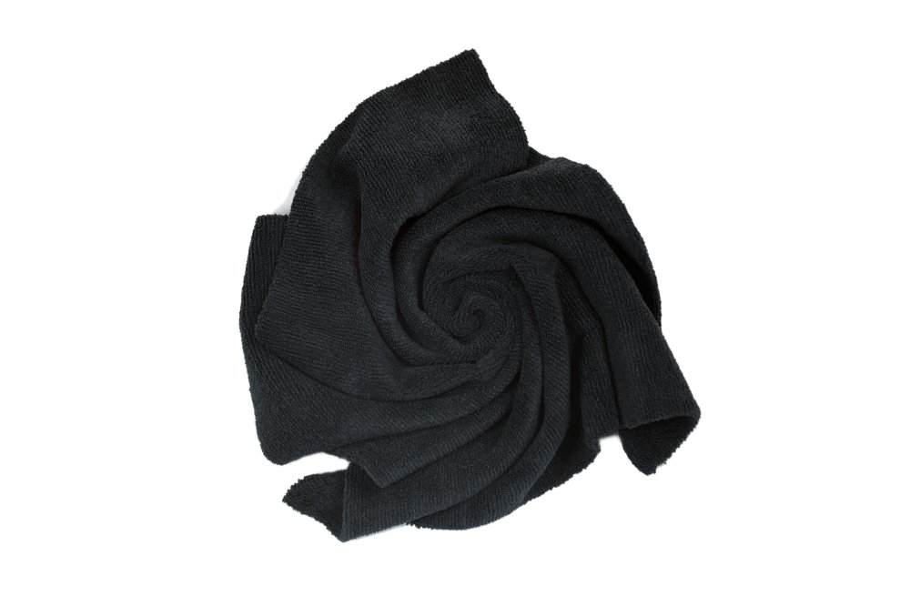 CARCAREZ Black Professional EDGELESS 380 GSM Premium 70 30 Blend Metal POLISHING Detailing Microfiber Towels 16x16 in Pack — view 2