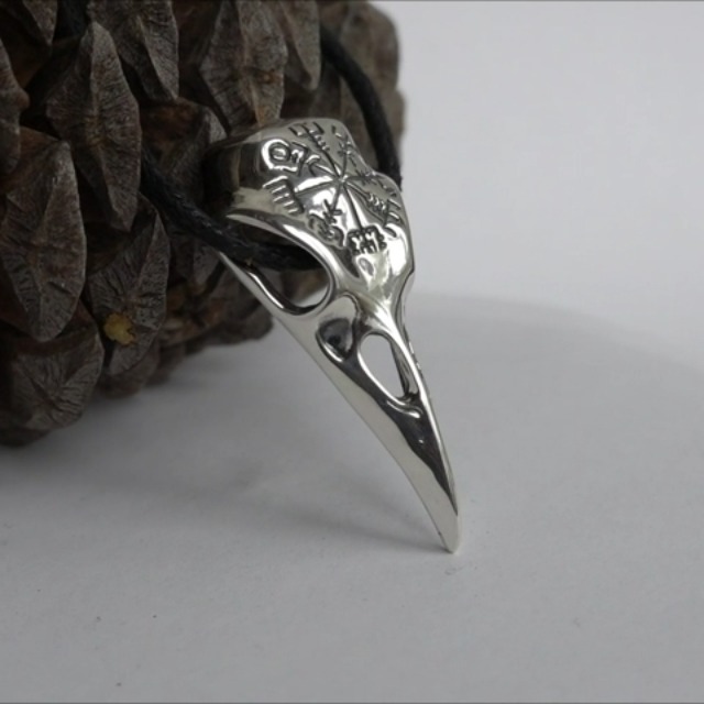 Amazon.com: Viking Raven Skull Necklace with Compass Vegvisir