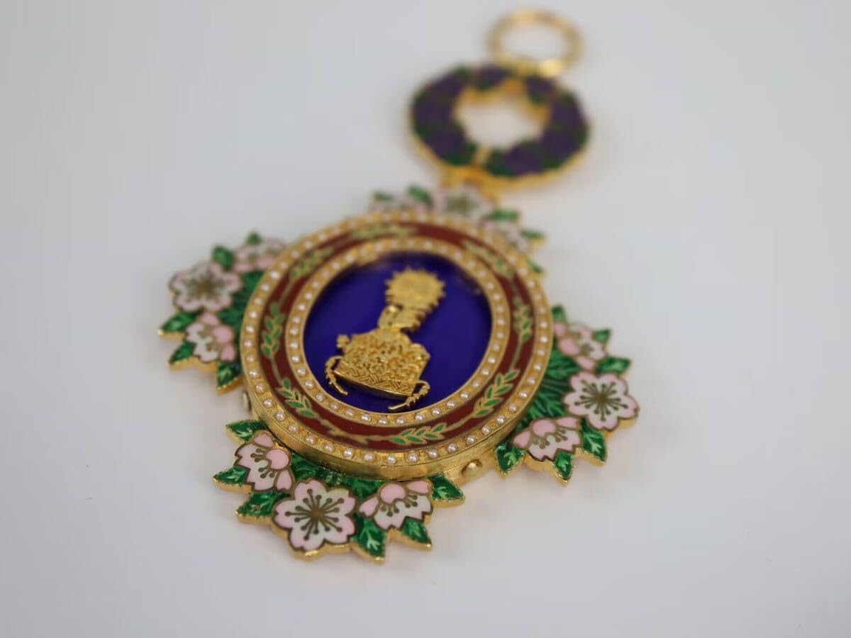 Amazon.co.jp: 旧日軍 勲一等 宝冠章 寶冠章 七宝焼 勲章 日勲章