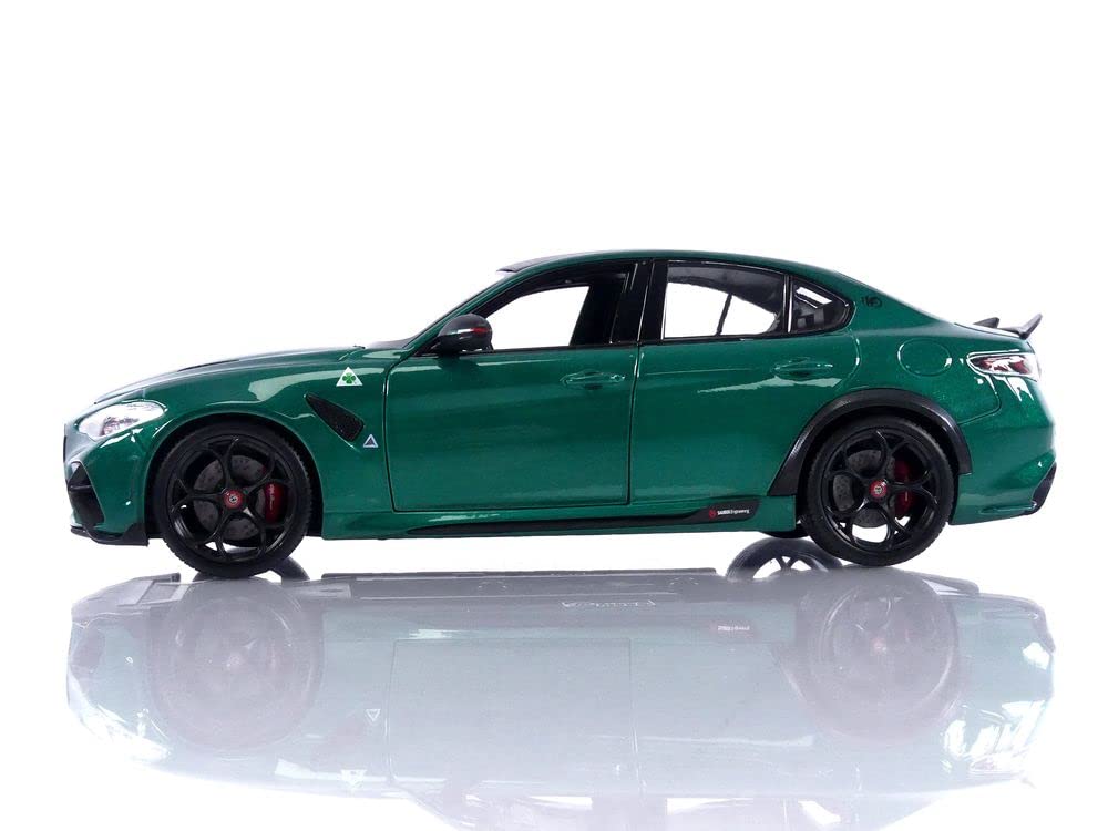 Burago, Alfa Romeo Giulia GTA 2020 Green - 1:18