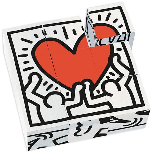 La sua iconografia è una narrazione permanente dove troviamo bambini, angeli, piattini volanti, postazioni televisive ecc. ripetute all'infinito con il suo artiglio dai contorni neri riconoscibile.