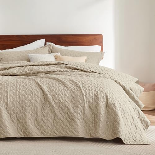Image of Bedsure Quilts Twin Size - Lightweight Bedspreads Twin Size with Basket Weave Pattern, Soft Quilt Bedding Set, Hazel Comforter Set Coverlet for All Seasons with 1 Pillow Sham (68 inch x 86 inch)
