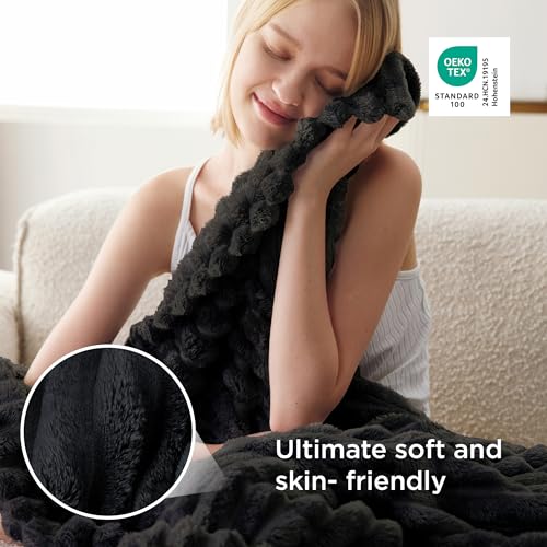 Bedsure Flannel Fleece Throw Blanket - Ultra Soft & Lightweight - Image 4