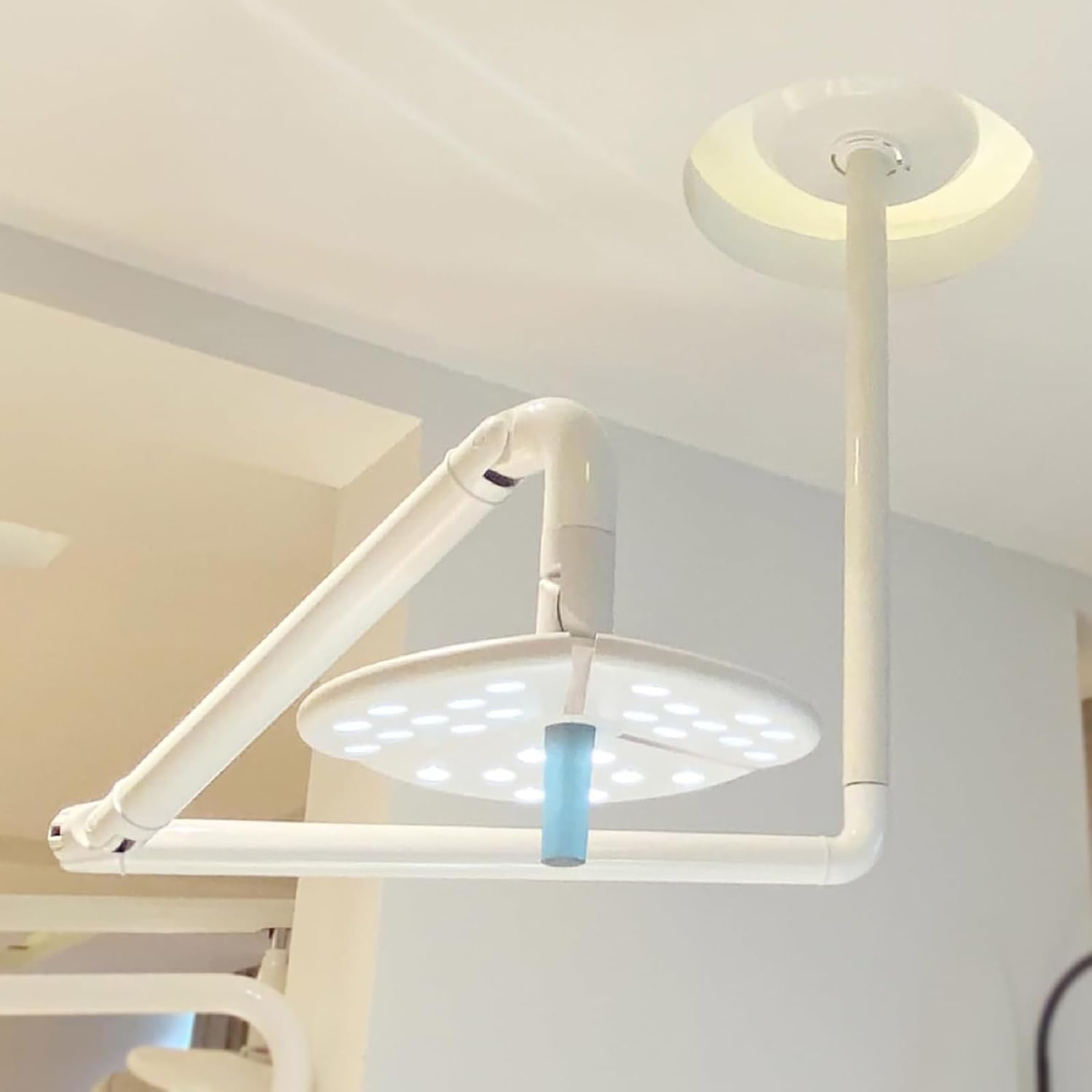 MObyat Deckenmontierte Medizinische Untersuchungsleuchte, LED-chirurgisches Schattenloses Kaltlicht Mit Arm, 3-Gang-Helligkeitseinstellung, Farbtemperatur: 5300 ± 500 K, Für Die Chirurgieklinik