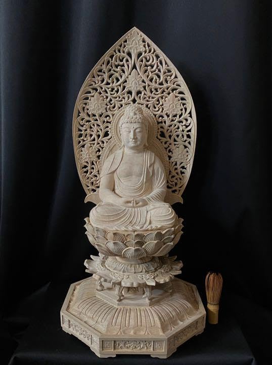 高62cm 井波彫刻 一刀彫り 仏教工芸品 香樟材 木彫仏教 大日