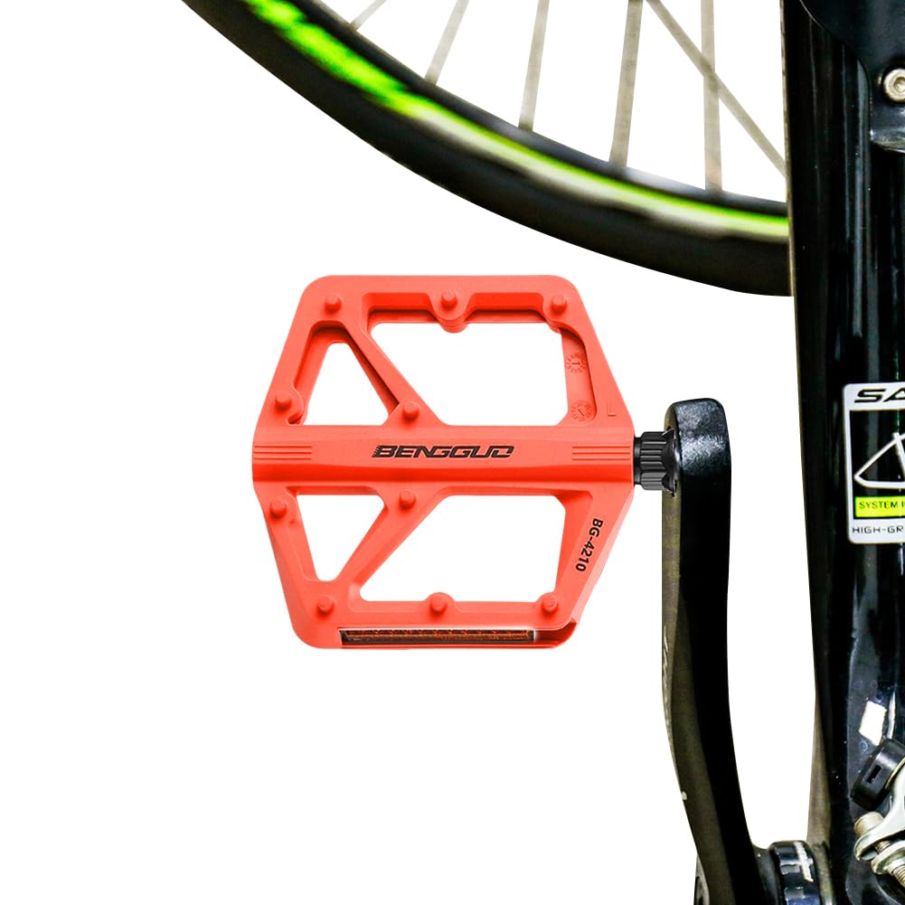 CRGANGZY 1 Pair of Mountain Bike Replacement Pedals with Reflectors for Adults, Wide-Surface Anti-Slip Bicycle Pedals, Suitable for Mountain Bikes and Road Bikes Orange