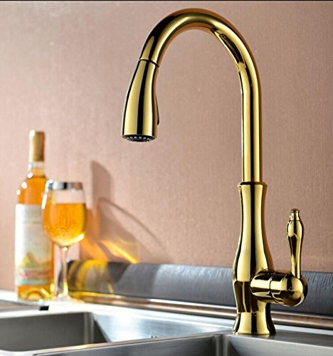 Robinet cuisine laiton or rotatif pour simplifier la préparation des repas
