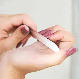 1 lixa de unha de vidro de cristal: sua superfície gravada dupla face é perfeita para unhas naturais, tornando-a uma ferramenta profissional de cuidados com as unhas e um presente maravilhoso para