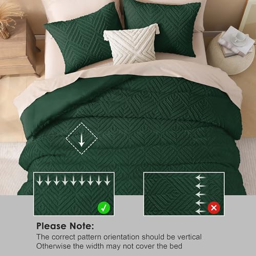 Image of Litanika Oversized King Comforter Set Emerald Green, 3 Pieces Dark Green Tufted Boho Farmhouse Bedding Comforter Set, Lightweight Fluffy All Season Comforter Set (120x98In Comforter & 2 Pillowcases)