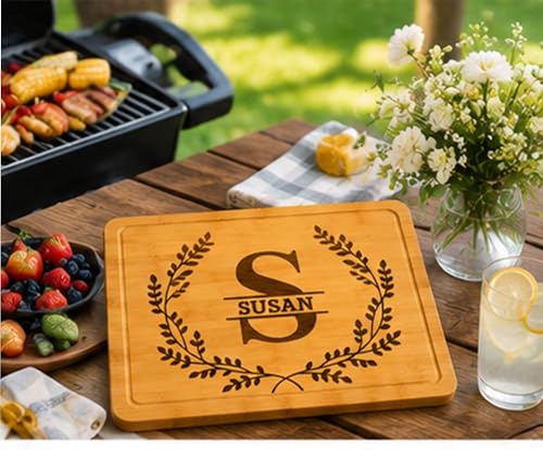 Tabla de Cortar de Bambú con Monograma Personalizado y Borde de Hiedra, Estilo S6, 11" x 13.75", Tabla de Cocina Personalizada para Aniversario, Bienvenida al Hogar, Cumpleaños y Bodas miniatura 3