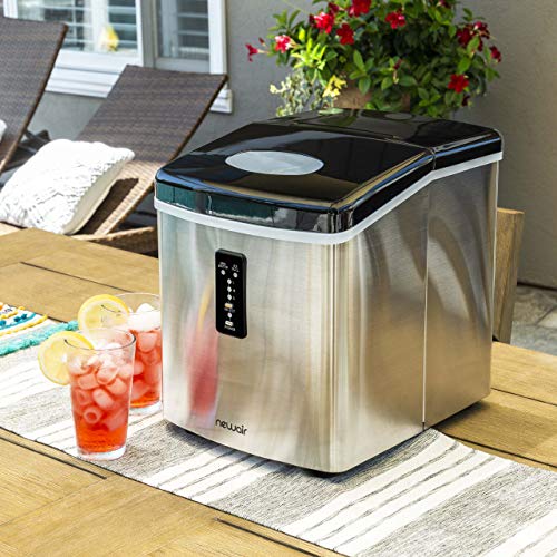 Guide to Buying The Best Countertop Ice Maker For Your RV