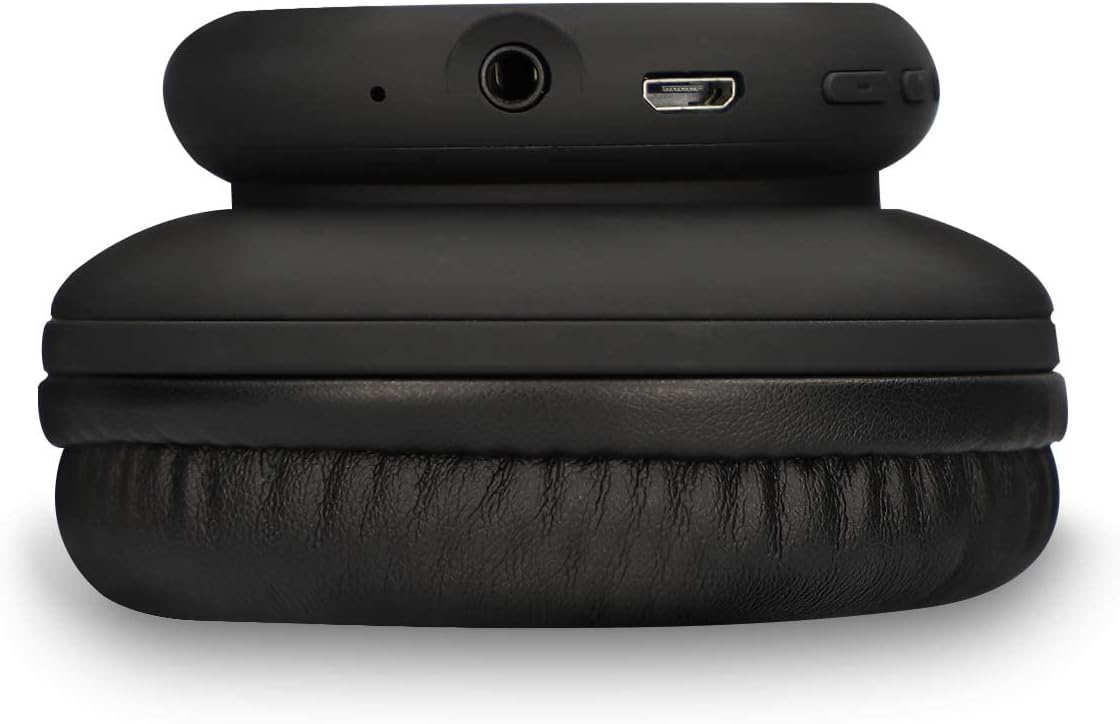 Headphone ports: 3.5mm jack and Micro USB