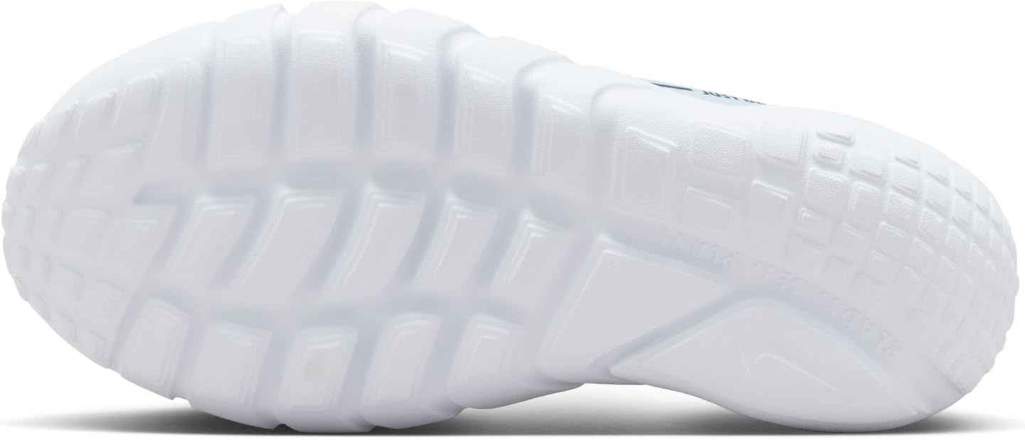 Nike Flex Runner 2 Big Kids' Road Running Shoes (DJ6038-010, Football Grey/Light Armory Blue/White) Size 5
