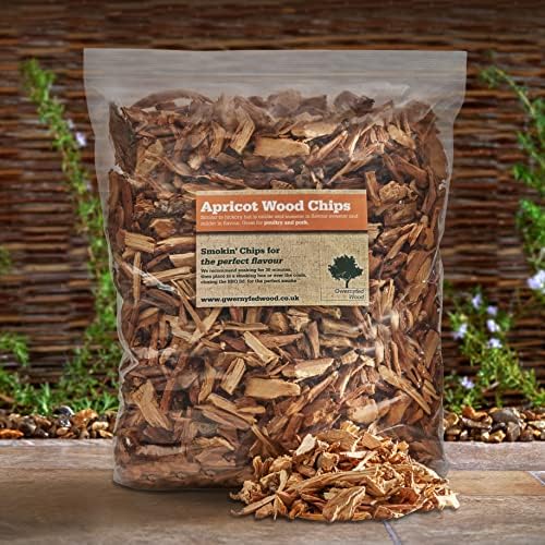 Hickory BBQ Smoker Wood Chips Jumbo 4.5 Litre Bag (24 Great Flavours 100% Natural Nothing Added) Smoking Food in a Smoker/BBQ - Many from our own Woodland (Hickory)